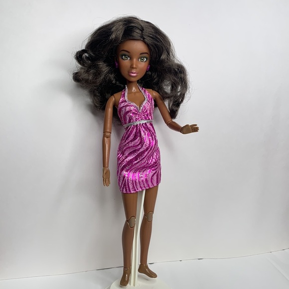 Alexis LIV Doll - Picture 4 of 8